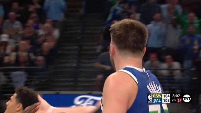 勇士113-116独行侠 库里空砍32分东契奇41+12+12大号三双终结勇士3连胜