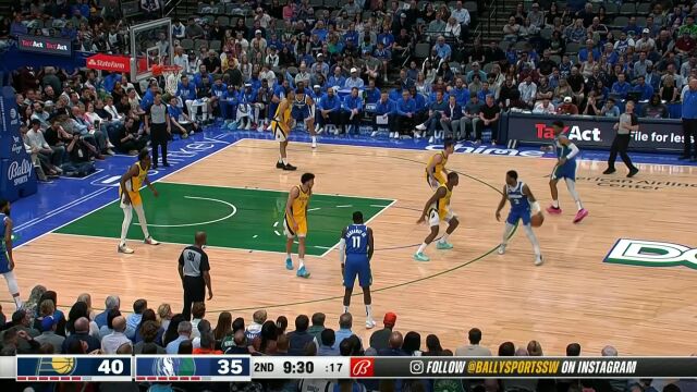 欧文运筹帷幄祭出彩虹连线 伍德篮下接球暴力轰炸篮筐