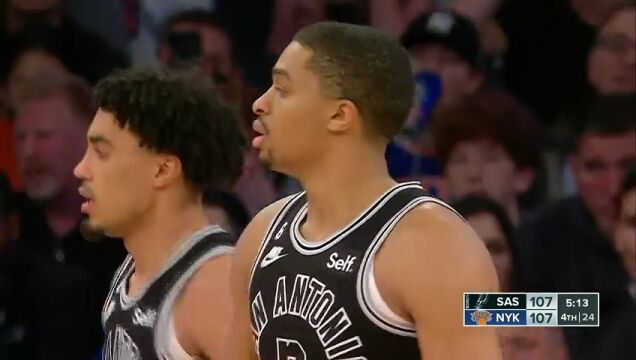 NBA常规赛：马刺vs尼克斯英文原声全场回放