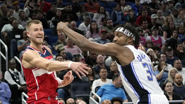 奇才112-122魔术 波神空砍30分魔术七人得分上双力克对手