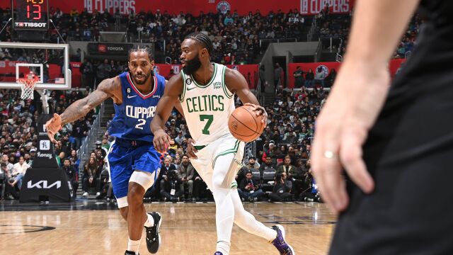 布朗vs快船集锦 身背犯规麻烦21分正负值全场最低