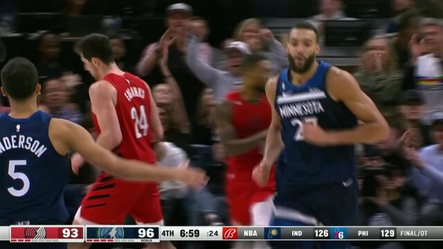 安德森妙传信手拈来 戈贝尔垂直起跳完成空接爆扣