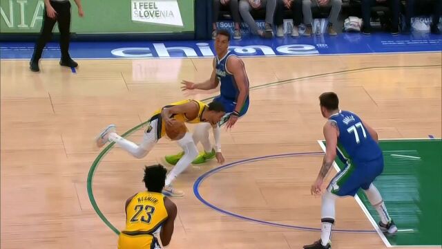 蝴蝶穿花灵动进攻 哈利伯顿飘逸突破拉杆惊艳全场