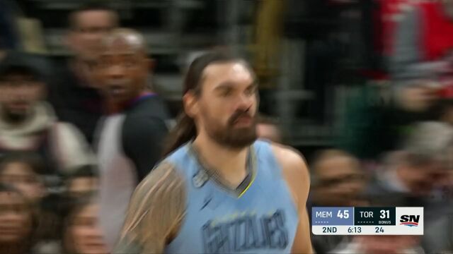 莫兰特彩虹长传贯穿全场 亚当斯前场接球扣篮云淡风轻