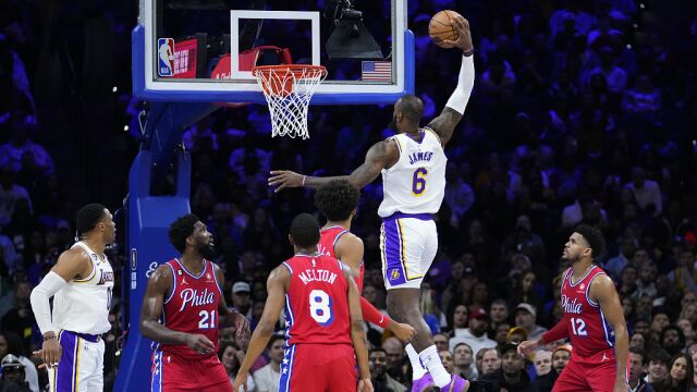 湖人122-133费城 登帝组合加时赛火力全开击败湖人