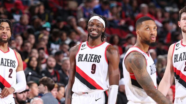 活塞106-135开拓者 格兰特36分开拓者大胜活塞