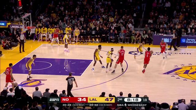 一个眼神你就懂！理查德森高空连线瓦兰抡锤砸扣