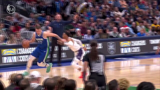 反超比分有那么难吗 东契奇突分哈达威三分球一箭穿心