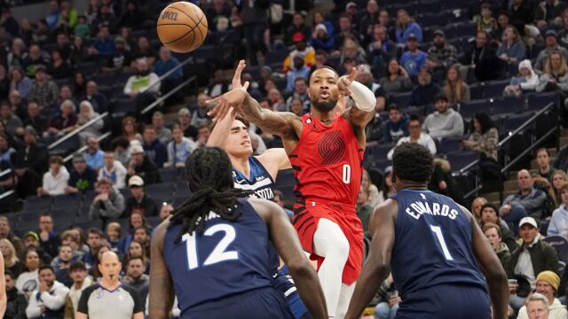 开拓者106-113森林狼 爱德华兹32分对轰利拉德率队取胜