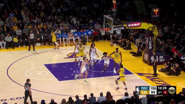 手感来了防不住 湖人一波7-0将比分扳平