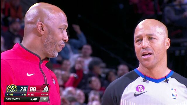 NBA常规赛：掘金vs开拓者第3节英文原声回放