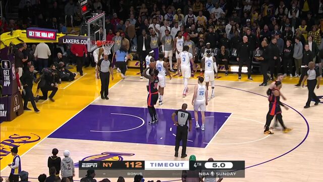 NBA常规赛：尼克斯vs湖人第4节英文原声回放