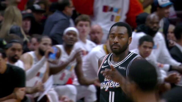 平地一声雷！波士顿飞天遁地挂筐暴扣