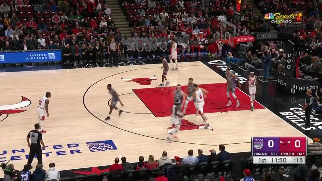 开场第一球！福克斯快速抢断轻松拿下首分