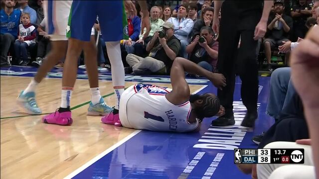 弹无虚发！哈登首节手感爆棚命中率达100%