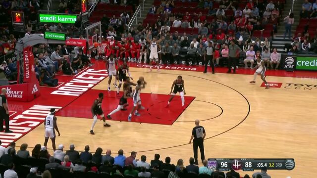 蒙克先送秒传助飞莱尔斯 再外线开火三分洞穿球网