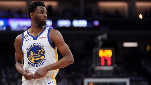 对阵湖人G6出战成疑 回看维金斯和詹姆斯对抗中肋骨骨折细节