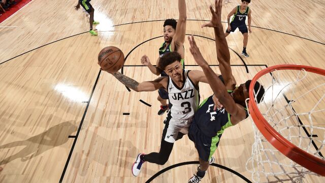 基扬特-乔治vs森林狼集锦 26+3+7全面发挥带队取胜