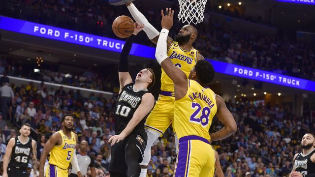 湖人vs灰熊五佳球 老詹再现名场面“The Block”