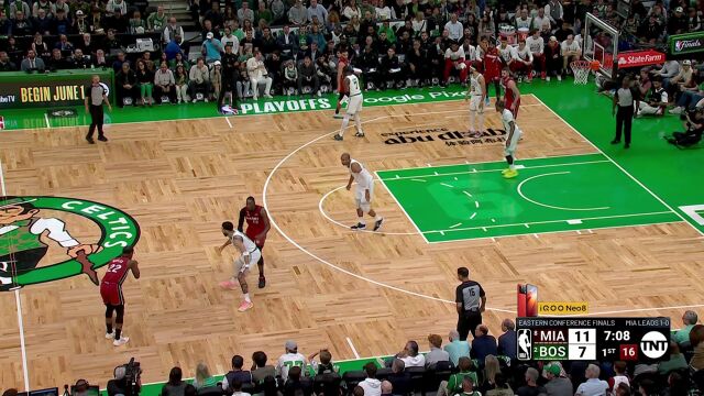 球星间的默契配合！ 巴特勒击地妙传阿德巴约轻取两分