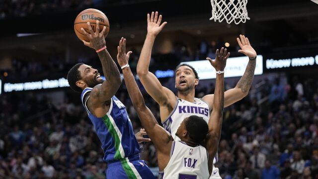 国王119-123独行侠 欧文末节19分再度扮演关键先生保留附加赛机会