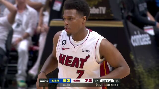 洛瑞三分手起刀落 苏群：绝境之中总是能站出来续命 但是能否活过来就不一定了