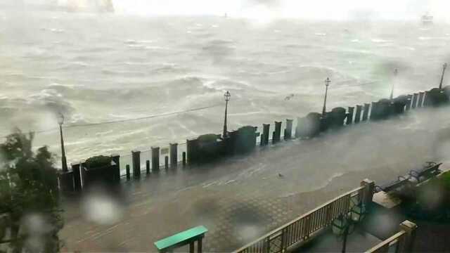 台风山竹袭击香港,造成毁灭性镜头