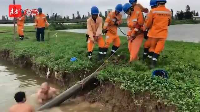 疾风暴雨中,有那么一群人用自己的身躯,为我们遮风挡雨