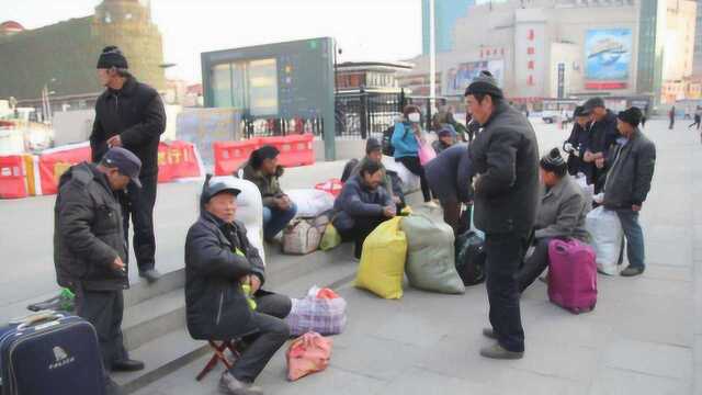 老年农民工出现返乡热潮,城里工资高也不做了?真实原因很扎心!