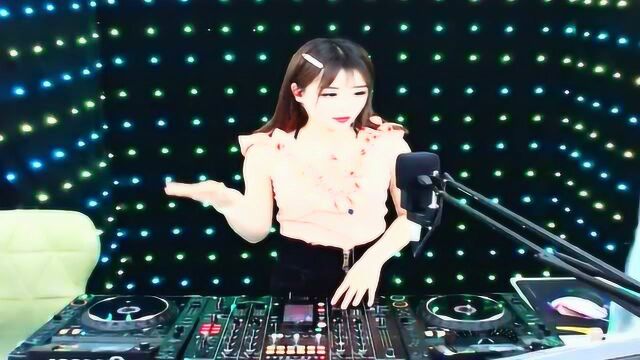 DJ舞曲:一首《美丽女人》超好听,劲爆的旋律,听完果断收藏