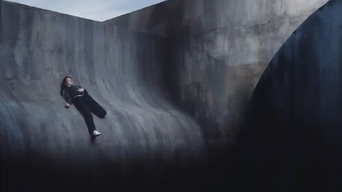 梦境深渊与灵性指引,解析梦见下坠与蛇的深层含义 梦境深渊与灵性指引,解析梦见下坠与蛇的深层含义