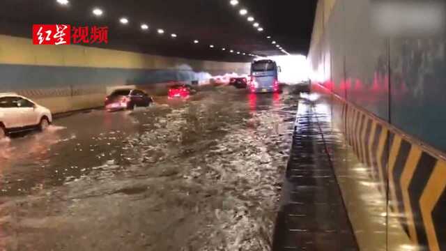 成都主城区降暴雨,朋友圈被暴雨刷屏