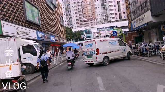 东莞常平步行街的街景