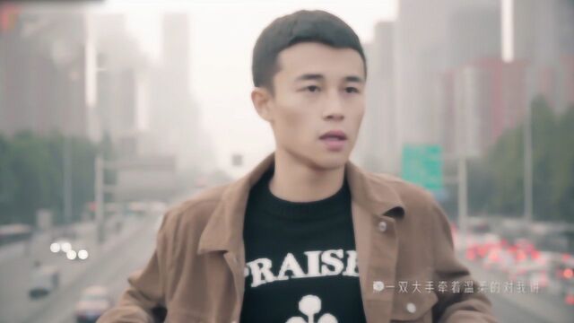 半阳自己演唱的歌曲一直火不起来,网红翻唱却火了