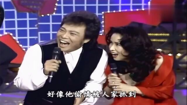 费玉清在余天面前调侃他老婆,真是胆大啊,张菲在一旁笑得很开心