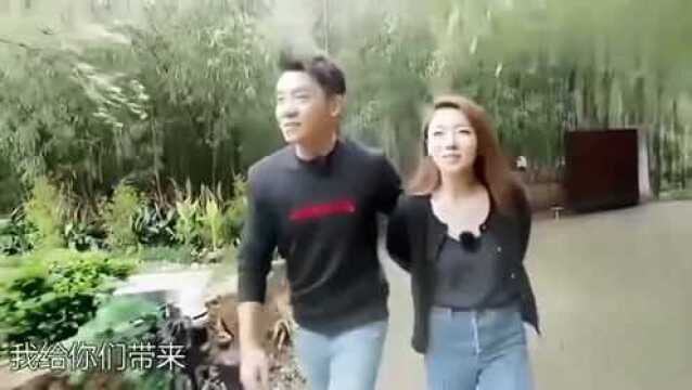 郑恺探班前女友程晓,只待一下午就走,程晓马上失落了