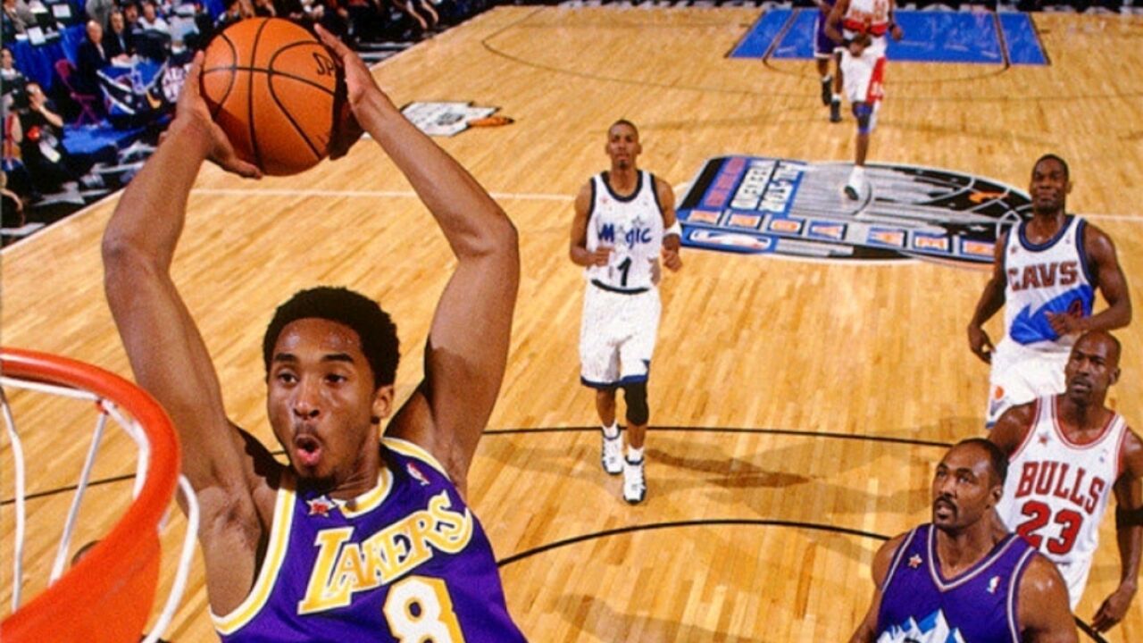 体坛名场面|1998年NBA全明星赛巨星闪耀 科比大战乔丹