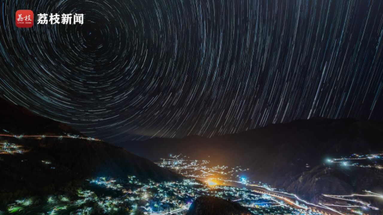 壮观!延时摄影记录川西银河璀璨星空