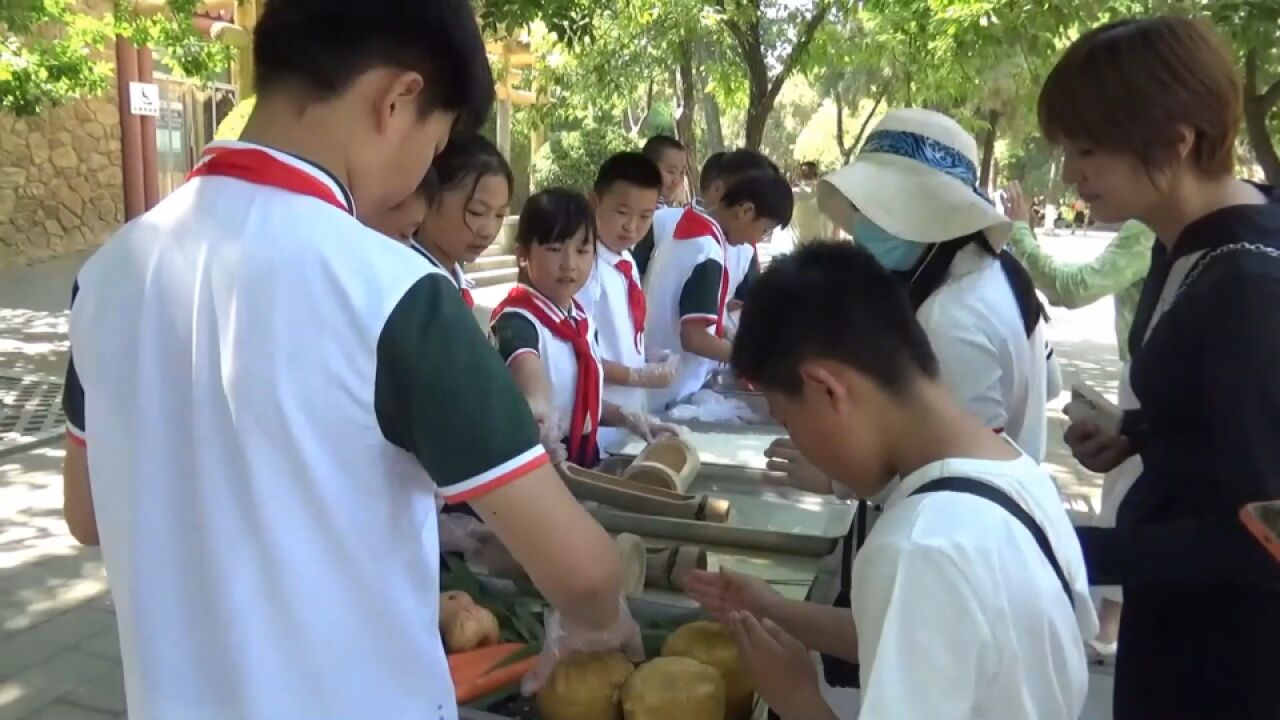 小学生端午节给熊猫定制竹筒粽子:河马吃西瓜粽,大象吃南瓜粽