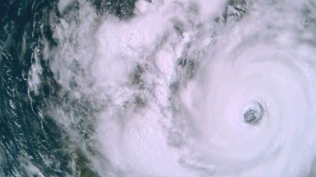 超强台风“杜苏芮”直扑闽粤沿海 卫星图近距离实拍“台风眼”