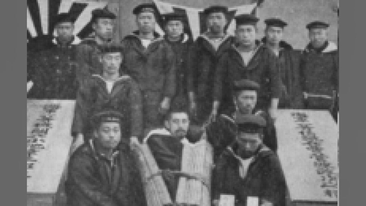 1912年,日本明治天皇葬礼上,发生了骇人听闻的一幕!