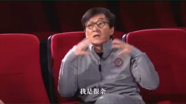 67岁成龙输给73岁的梁小龙?现场表演功夫被喷花拳绣腿!