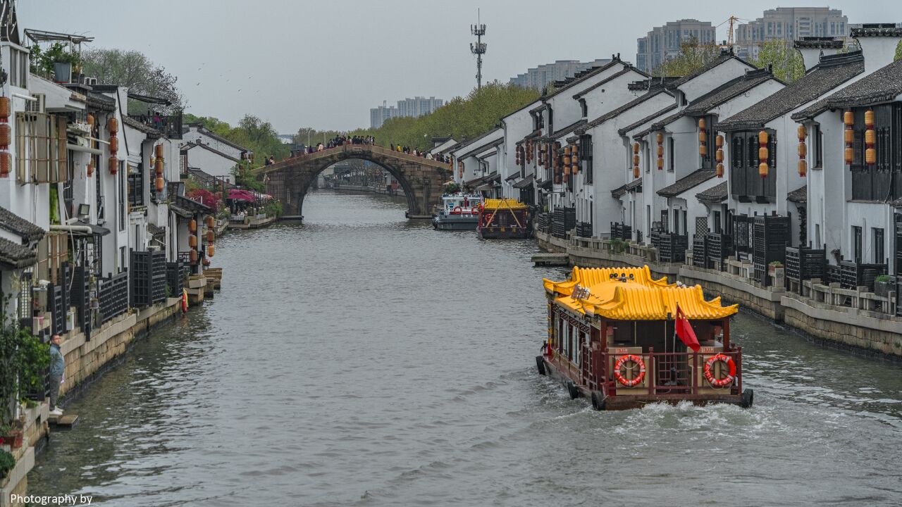 无锡春日古运河,江南的小桥流水风光迷人