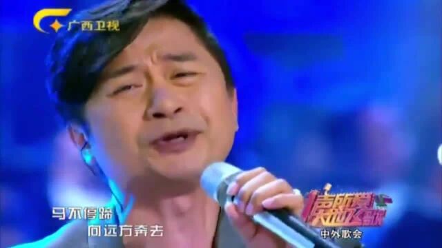 黄舒骏演唱《马不停蹄的忧伤》,曲调婉转,唱出心中的悲伤