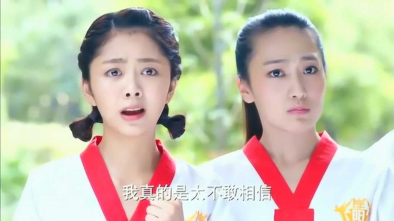 少女宗师李恩秀和旋风少女戚百草说耳语不料金敏珠一脸嫉妒吃醋了