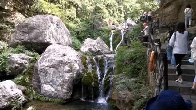 夏天游览焦作云台山潭瀑峡1 天蓝山青水潺潺 北国竟有如此仙境