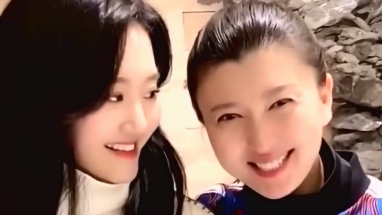 闫学晶老师儿媳妇来了闫学晶老师儿媳妇太漂亮一看婆媳关系就非常的好