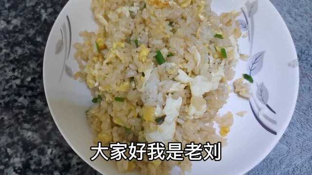 酱油炒饭的制作方法