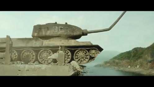 《西部战线》：幸亏坦克炮管被打弯，不然还真打不到飞机