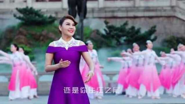 乌兰图雅演唱《美丽武汉欢迎你》,歌声婉转动听,高音宛如天籁!